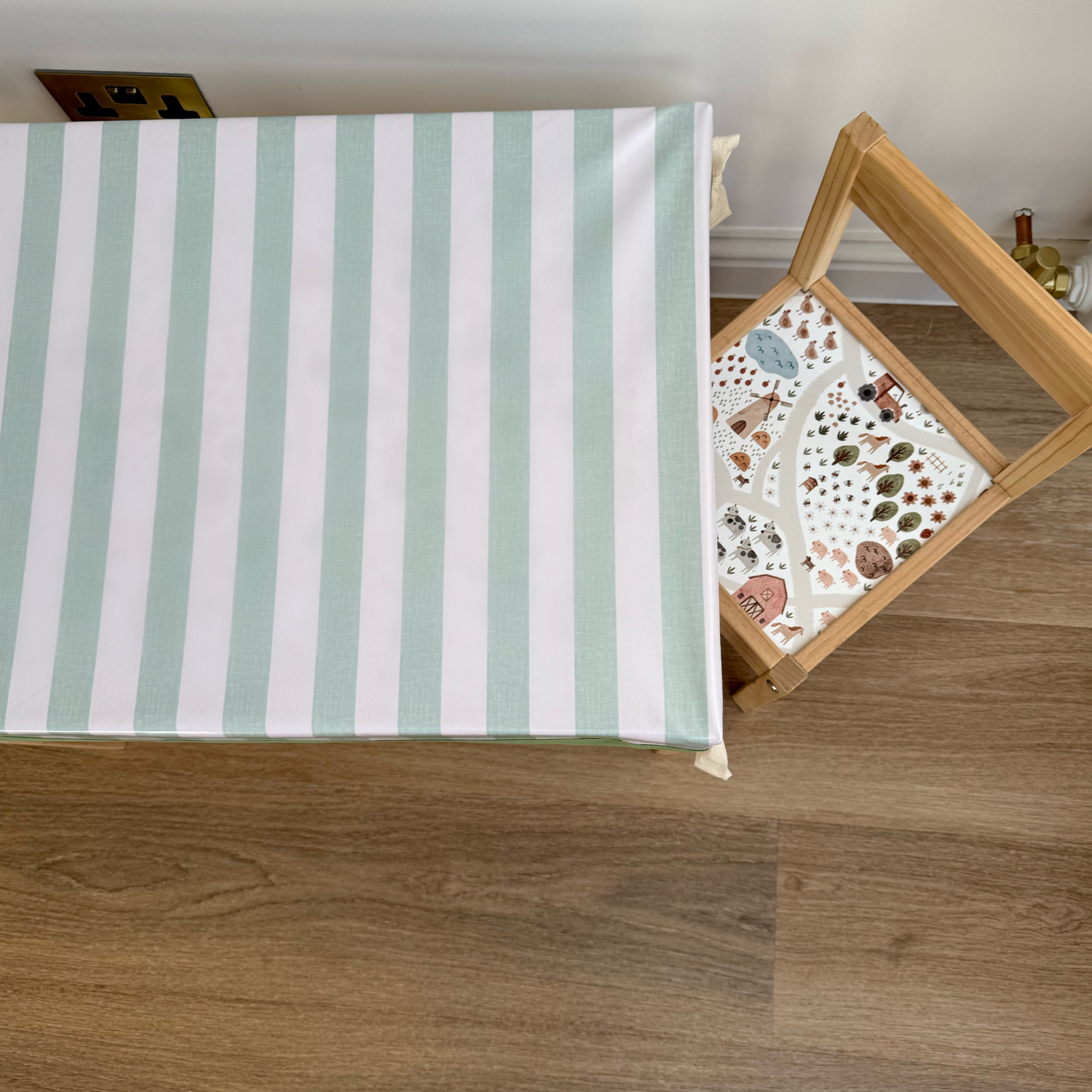 Water proof kids table cloth